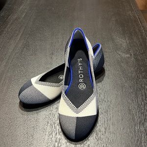 Rothy’s The Flat Captoe Black & White Size 6.5